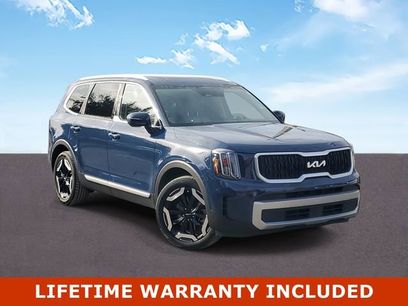 Used 2024 Kia Telluride EX w/ EX Captain's Chair Package