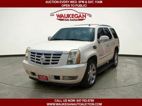 Used 2007 Cadillac Escalade AWD w/ Information Package image 1
