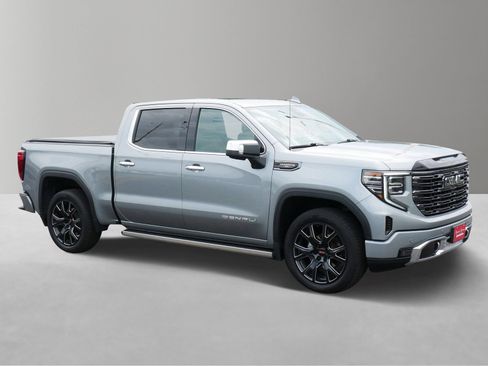 Used 2025 GMC Sierra 1500 Denali Ultimate AWD/4WD image 2