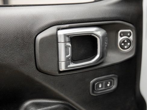 Used 2023 Jeep Wrangler Unlimited Sport AWD/4WD image 20