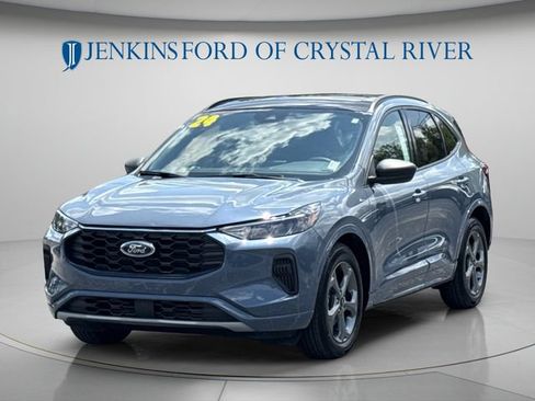 Used 2024 Ford Escape ST-Line w/ Tech Pack #1 FWD image 11