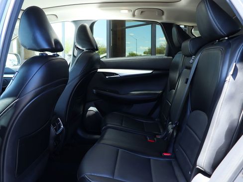 Used 2021 INFINITI QX50 Luxe image 31