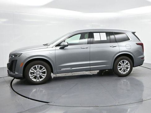 Certified 2025 Cadillac XT6 Luxury FWD image 4
