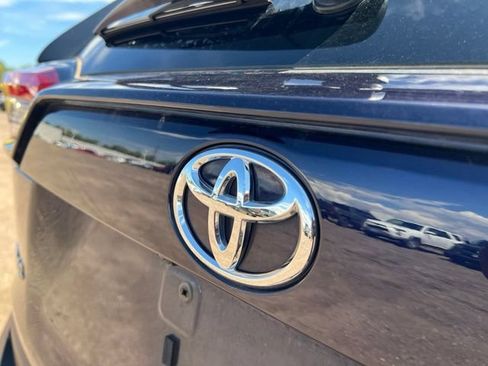 Used 2025 Toyota RAV4 XLE FWD image 13