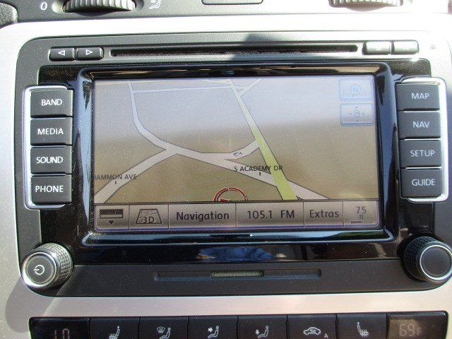Used 2015 Volkswagen Eos Executive FWD image 24