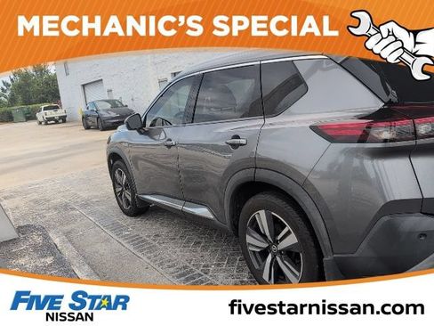 Used 2021 Nissan Rogue SL FWD image 16