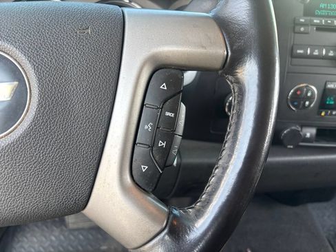 Used 2007 Chevrolet Silverado 1500 LT w/ 1LT Convenience Package AWD/4WD image 14