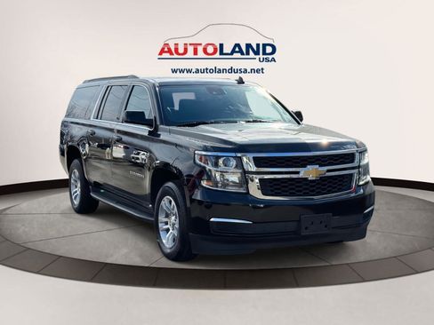 Used 2020 Chevrolet Suburban LT image 2