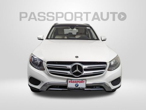 Used 2019 Mercedes-Benz GLC 300 4MATIC image 9