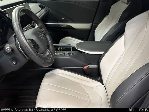 Certified 2025 Lexus TX 500h AWD w/ Technology Package image 13