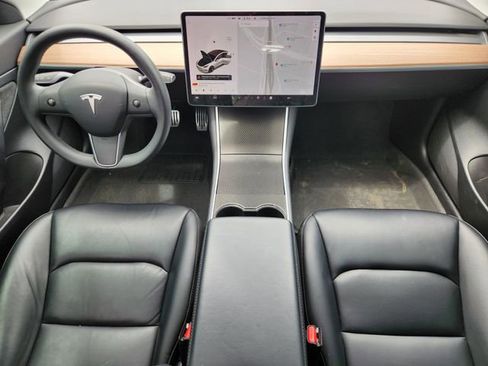 Used 2020 Tesla Model 3 Standard Range Plus RWD image 19