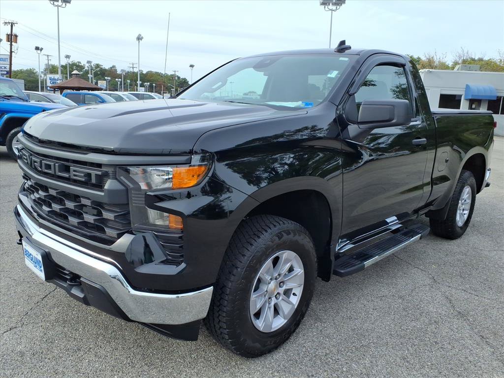 Used 2026 Chevrolet Silverado 1500 W/T AWD/4WD image 8