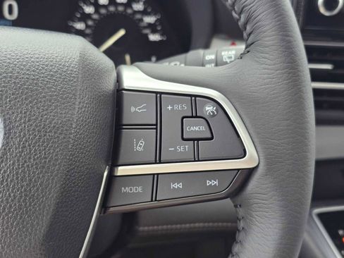 New 2026 Toyota Sienna XLE AWD/4WD image 32