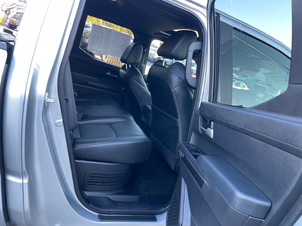 Used 2024 Toyota Tacoma TRD Sport w/ TRD Sport Premium Package AWD/4WD image 23