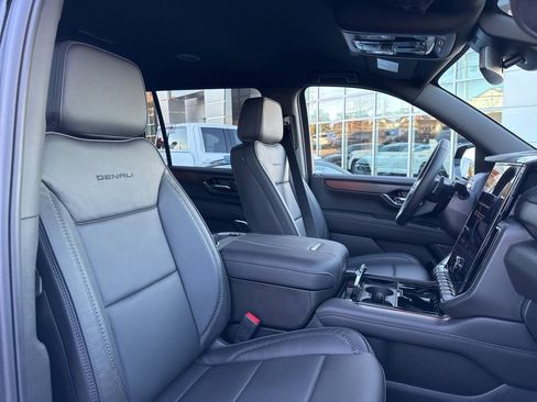 New 2026 GMC Yukon XL Denali image 23