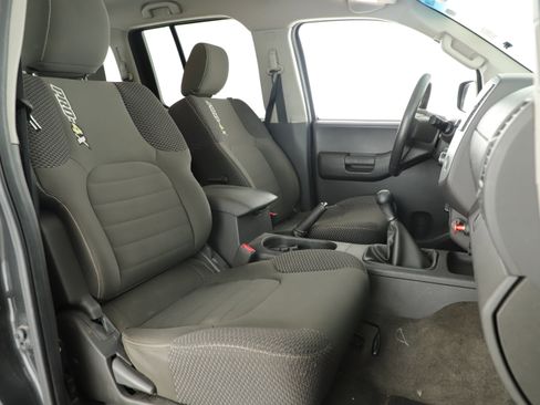 Used 2014 Nissan Xterra PRO-4X w/ Nevada Tow Package AWD/4WD image 18