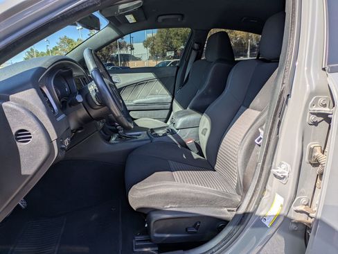 Used 2019 Dodge Charger R/T w/ Blacktop Package RWD image 23