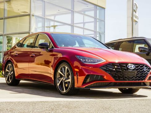 Used 2023 Hyundai Sonata SEL Plus FWD image 4