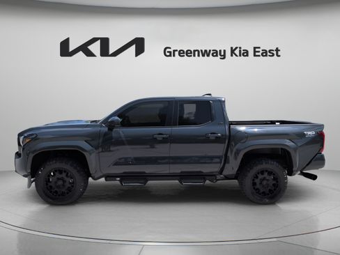 Used 2024 Toyota Tacoma TRD Sport RWD image 9