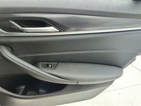 Used 2023 BMW 530e 530e iPerformance w/ M Sport Package image 27