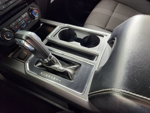 Used 2016 Ford F150 XLT w/ Equipment Group 302A Luxury AWD/4WD image 26