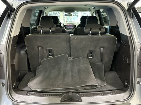 Used 2020 GMC Acadia SLE w/ Driver Convenience Package image 33
