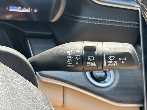 New 2025 Jeep Grand Cherokee Limited w/ Luxury Tech Group II image 15