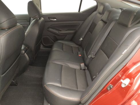 Used 2021 Nissan Altima 2.5 SR w/ SR Premium Package image 18