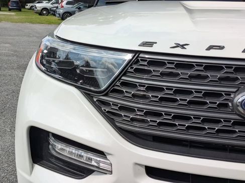 Used 2023 Ford Explorer XLT w/ Equipment Group 202A AWD/4WD image 13