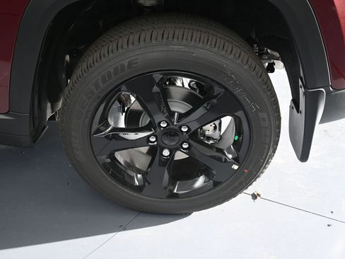 New 2025 Jeep Grand Cherokee Altitude w/ Trailer Tow Package image 14