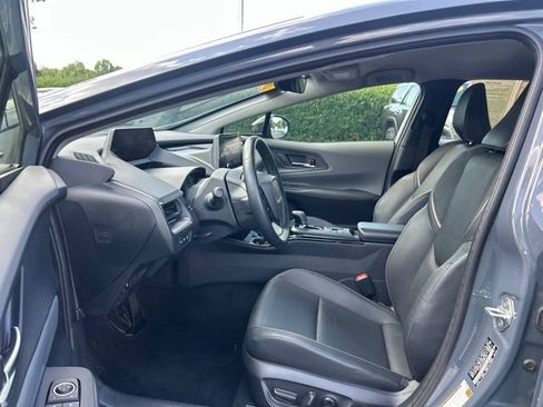 Used 2024 Toyota Prius XLE FWD image 15