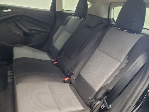 Used 2017 Ford Escape SE w/ Equipment Group 201A AWD/4WD image 18