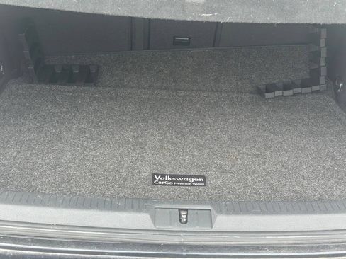 Used 2020 Volkswagen Golf 4-Door FWD image 9