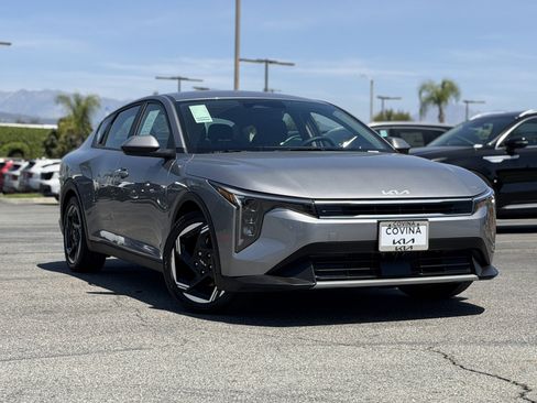Certified 2025 Kia K4 EX image 2