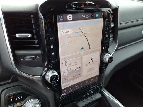 Used 2025 RAM 1500 Laramie image 12