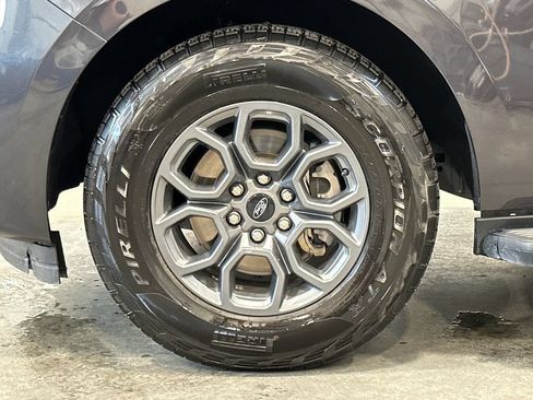Used 2025 Ford Expedition Active AWD/4WD image 9