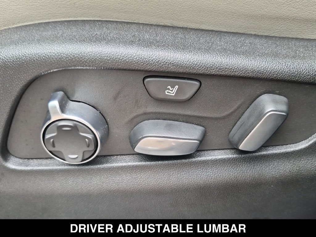 Used 2023 Cadillac XT4 Premium Luxury w/ Driver Assist Package FWD image 19