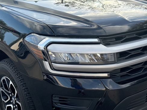 Used 2022 Ford Expedition XLT image 33