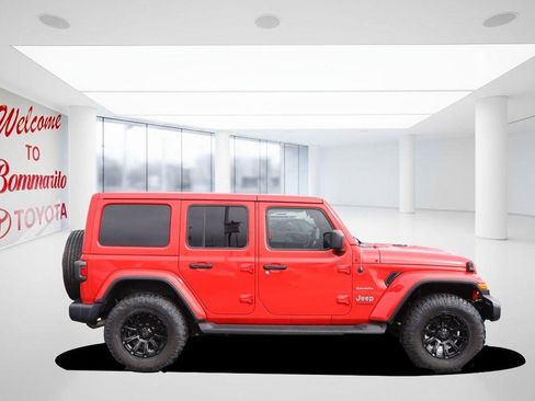 Used 2021 Jeep Wrangler Unlimited Sahara w/ Uconnect 4C Nav & Sound Group image 5