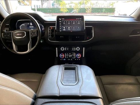 Used 2024 GMC Yukon SLT image 6