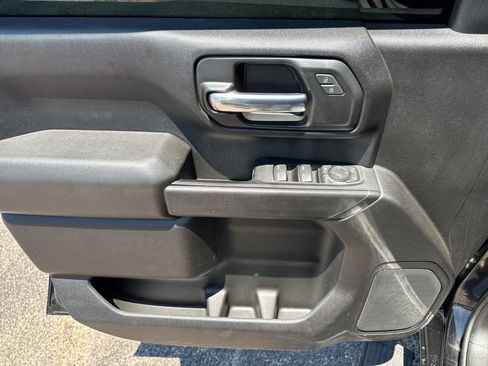 Used 2022 Chevrolet Silverado 2500 Custom w/ Custom Value Package AWD/4WD image 28
