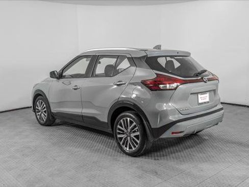 Used 2023 Nissan Kicks SV image 6