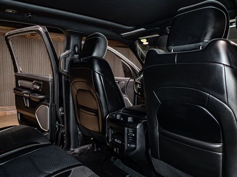 Used 2019 RAM 1500 Laramie image 27