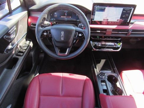Used 2023 Lincoln Corsair Reserve FWD image 12