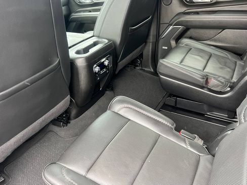Used 2024 GMC Yukon Denali AWD/4WD image 16