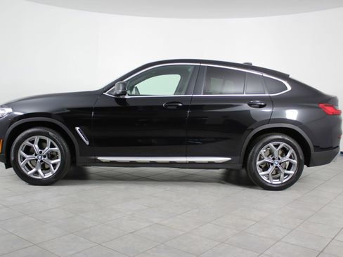 Certified 2025 BMW X4 xDrive30i image 2