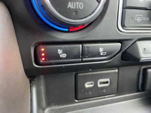 Used 2023 Chevrolet Tahoe LT RWD image 10