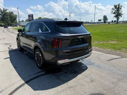 Certified 2026 Kia Sorento S FWD image 2