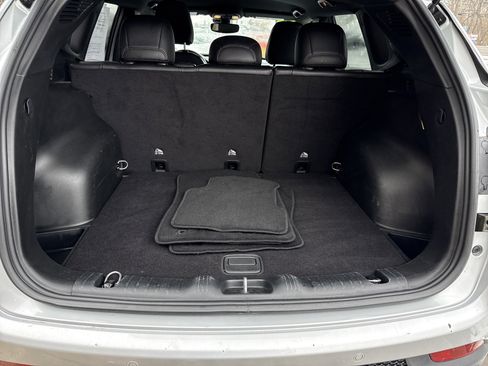 Used 2025 Jeep Compass Limited image 5