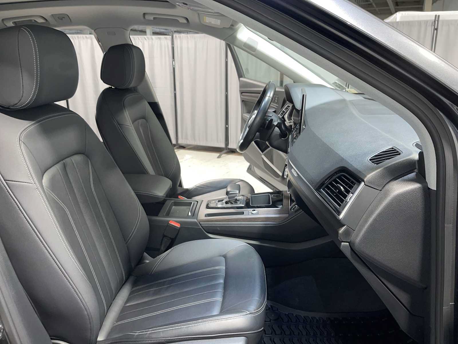 Used 2022 Audi Q5 2.0T Premium Plus w/ Premium Plus Package AWD/4WD image 14